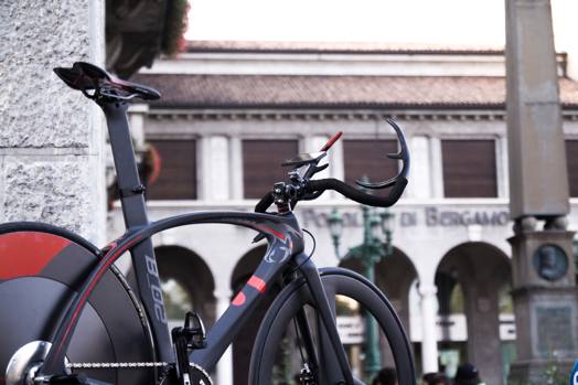 come trasformare una ruota bicicletta in pedalata sulla ruota stessa